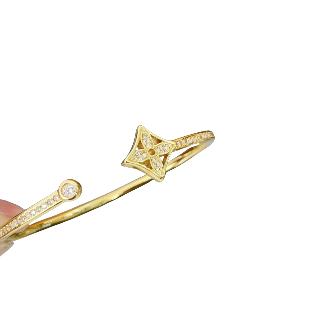 LVS003 Q95712 Idylle Blossom Twist Bracelet, Yellow Gold And Diamonds - ccjewelryacc