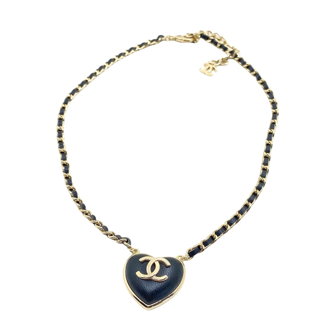 CCN573 Metal leather chain with leather heart and cc logo pendant necklace - ccfashionjewelry