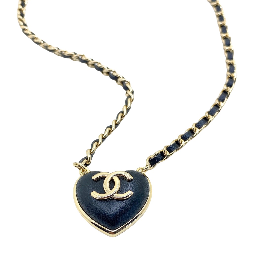 CCN573 Metal leather chain with leather heart and cc logo pendant necklace - ccfashionjewelry
