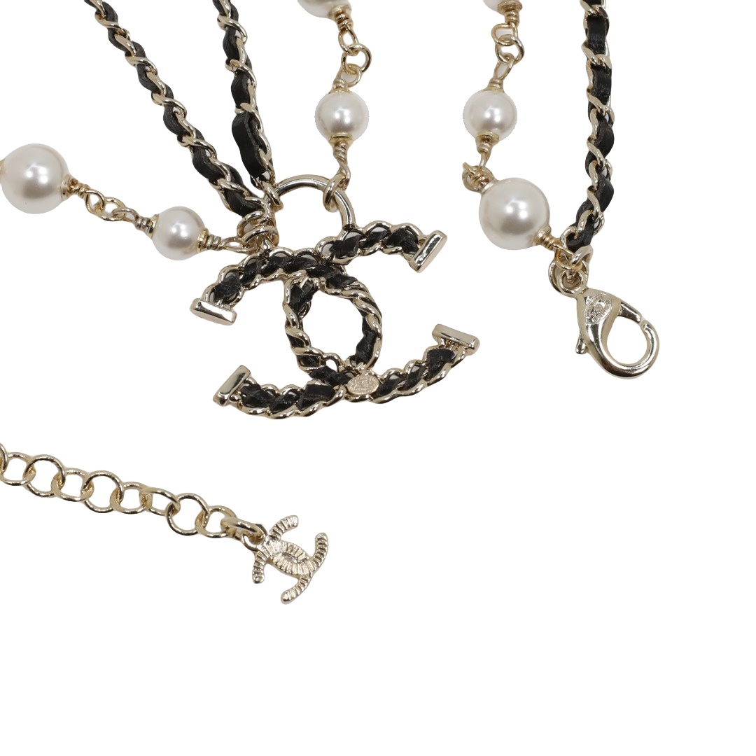 CCN570 Pearl Metal leather Double stack chain with cc logo pendant - ccjewelryacc