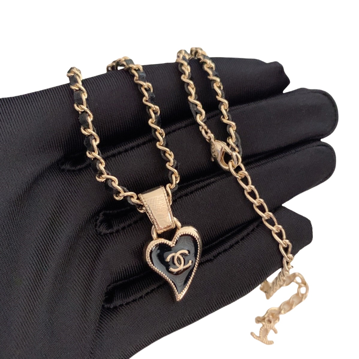 CCN073 Metal leather chain with Heart shape and cc logo Pendant Necklace - ccjewelryacc