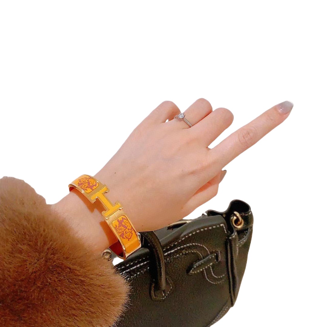 HMS025 H enamel Bangle Bracelet - ccjewelryacc