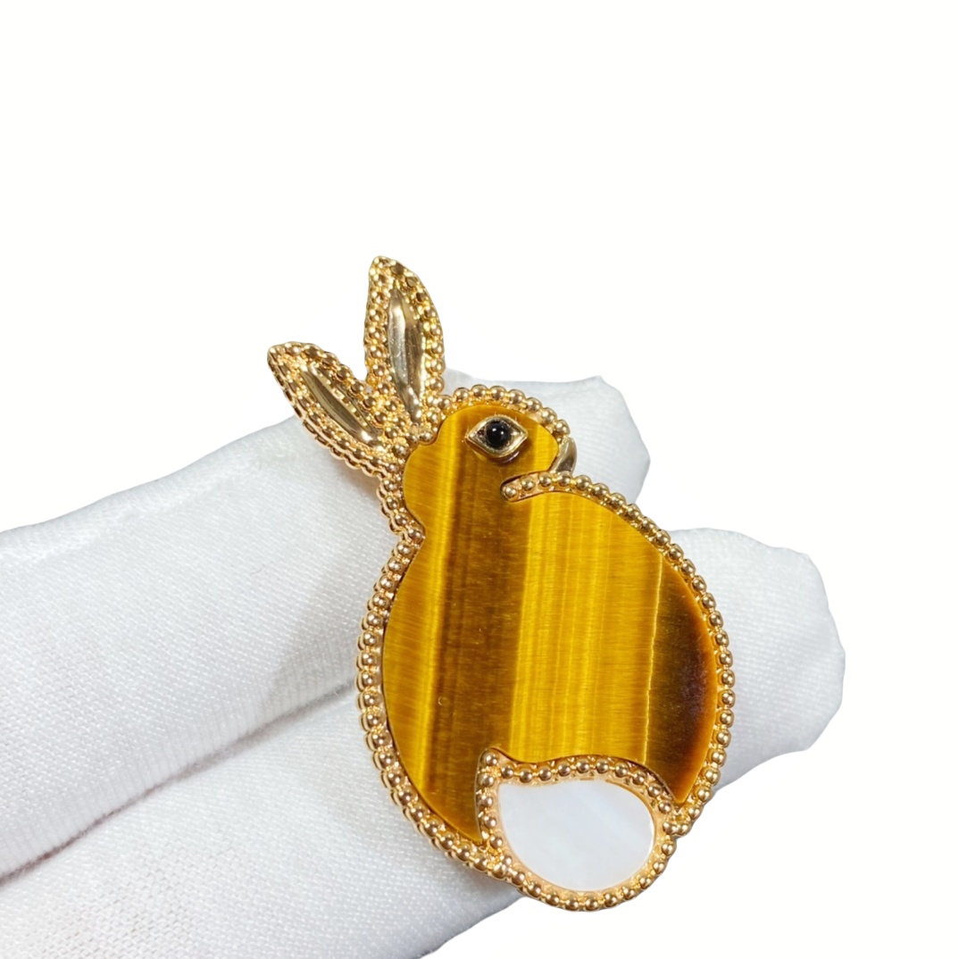 VCB004 Lucky Animals Rabbit brooch pin 18k gold - ccjewelryacc
