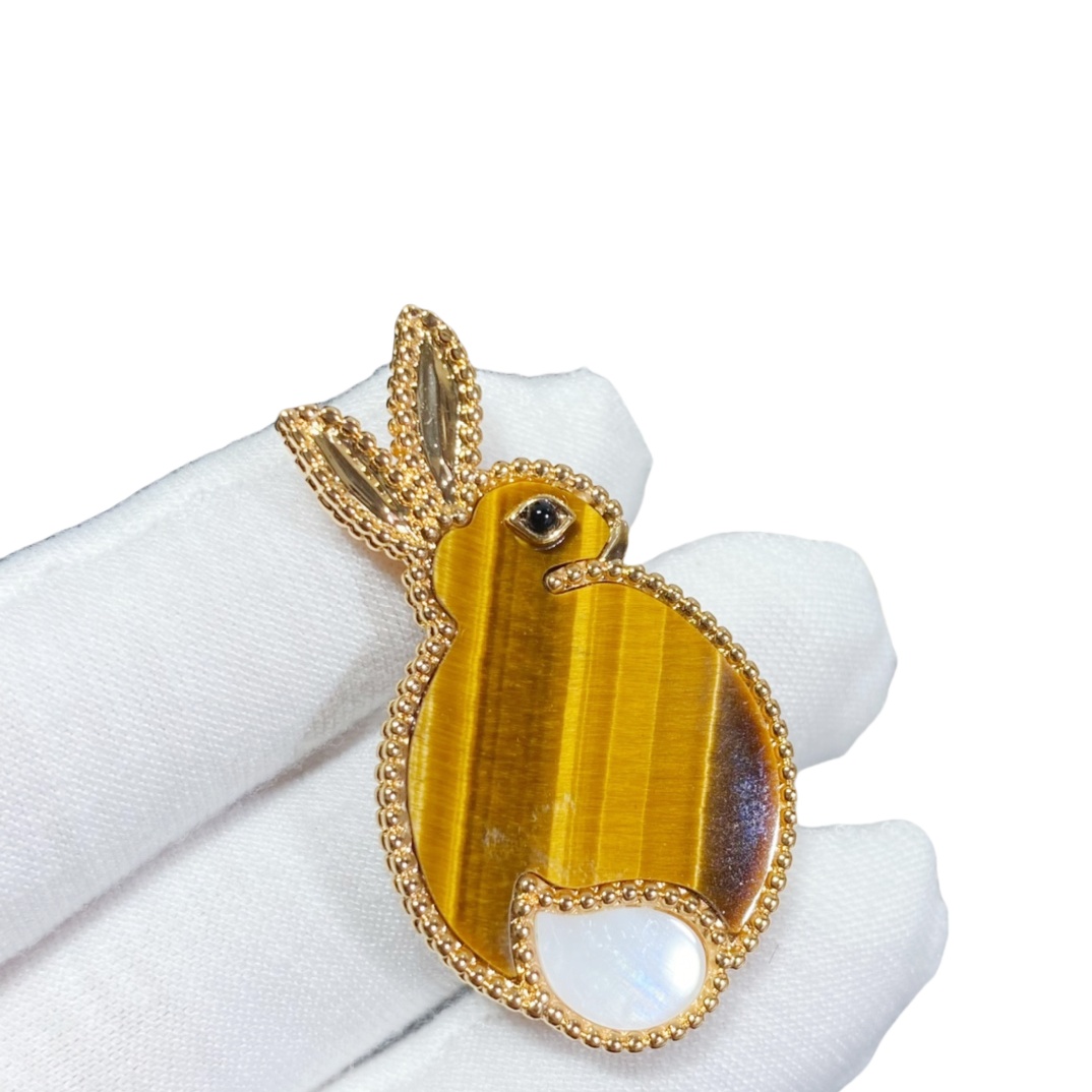 VCB004 Lucky Animals Rabbit brooch pin 18k gold - ccjewelryacc