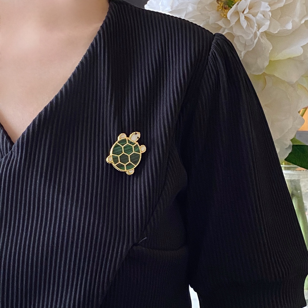 VCB007 Lucky Animals turtle brooch pin 18k gold - ccjewelryacc