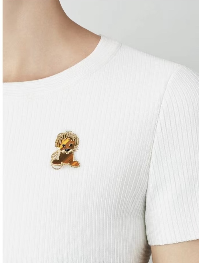 VCB022 18k gold Lucky Animals Lion brooch pin - ccjewelryacc