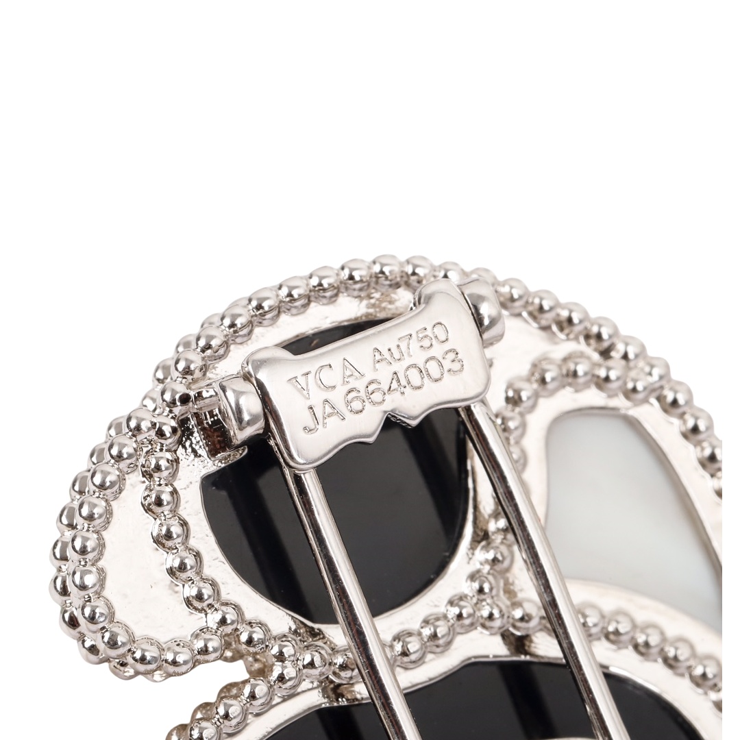 VCB006 Lucky Animals Panda brooch pin 18k white gold - ccjewelryacc