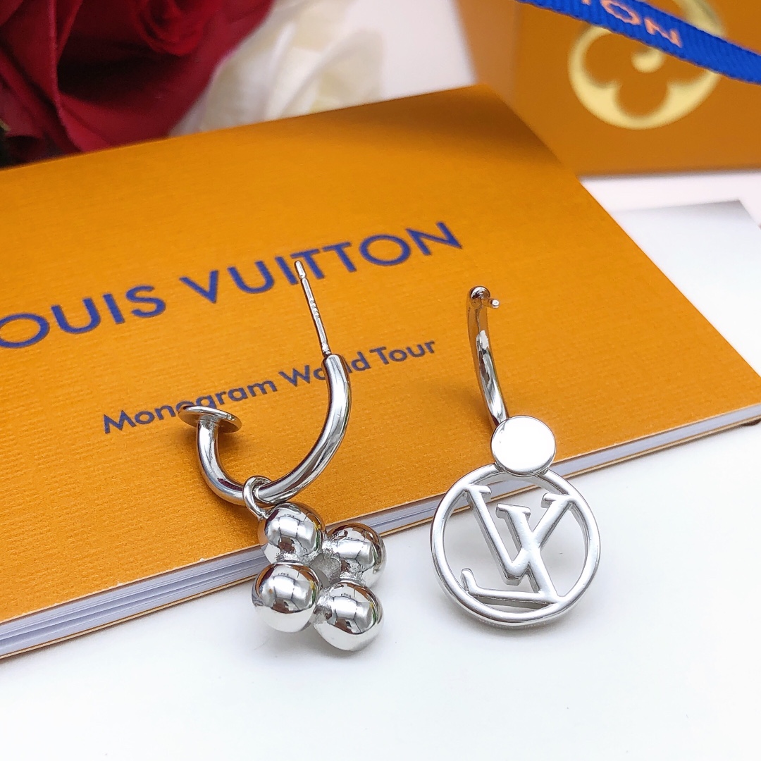 LVE125 VUITTON Metal Blooming Earring - ccjewelryacc