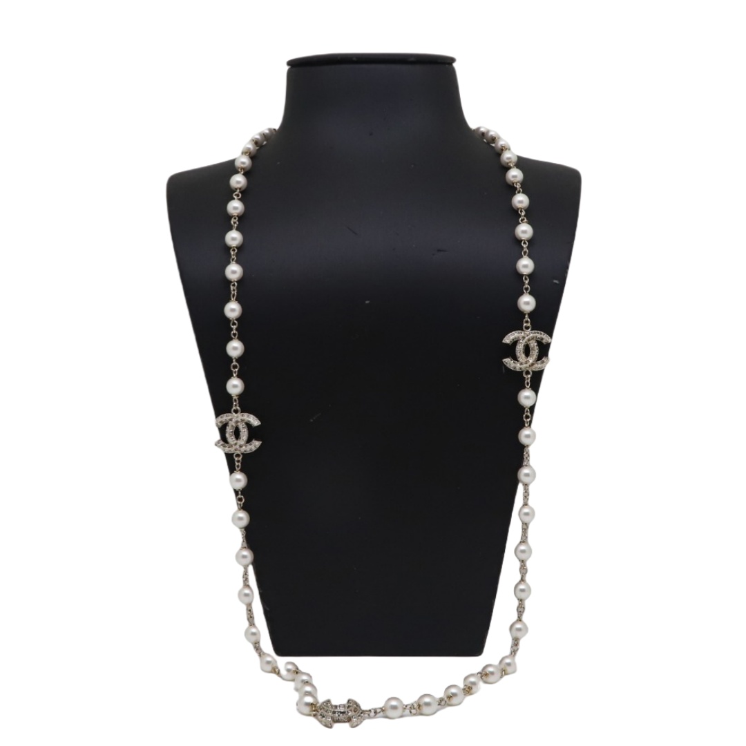 CCL293 CC logo long pearl sweater chain necklace with crystal cc logo - ccjewelryacc