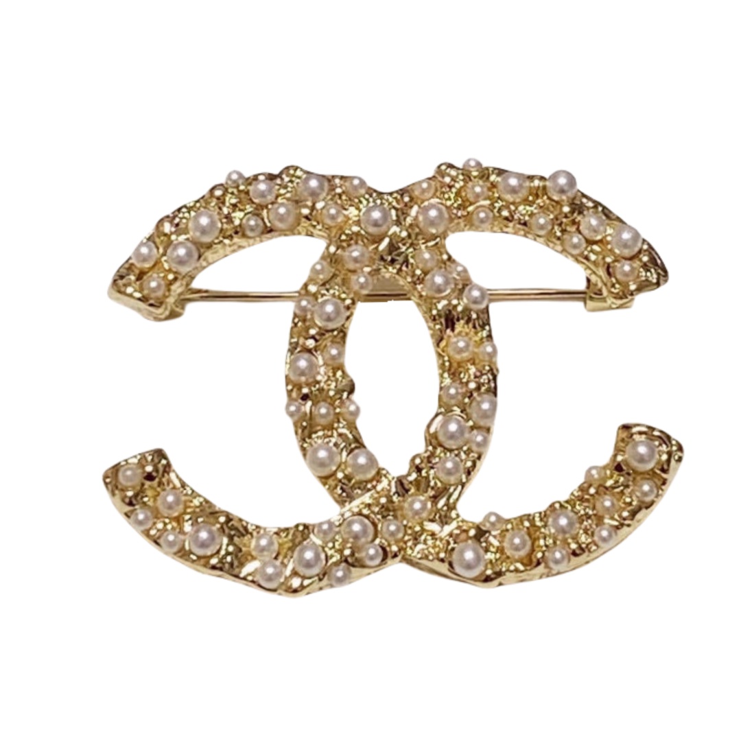 BCB501 Metal pearl cc logo brooch pin - ccjewelryacc
