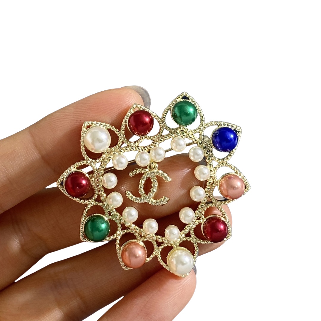 BCB528 Hollow-out heart shape with colorful pearls drop cc brooch pin - ccfashionjewelry