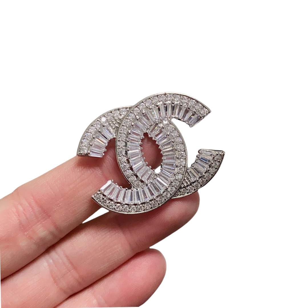 BCB526 Full crystal cc brooch pin - ccjewelryacc