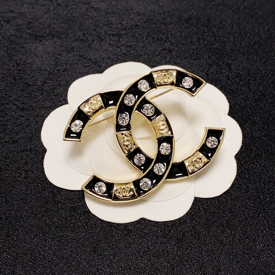 BCB518 Black and white enamel with crystal cc brooch pin - ccjewelryacc