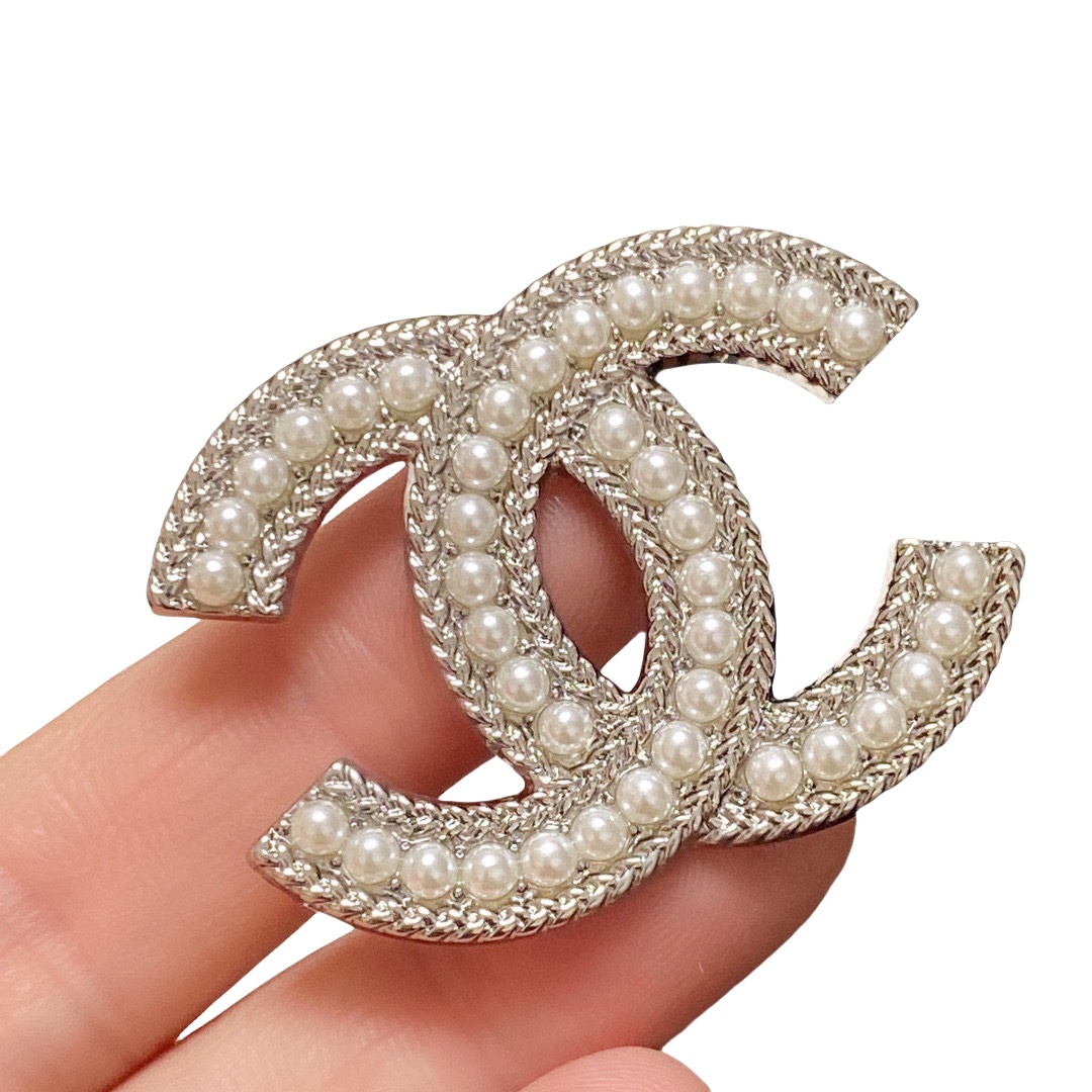 BCB060 Pearl and metal ear of wheat pattern edge CC logo brooch pines - ccjewelryacc