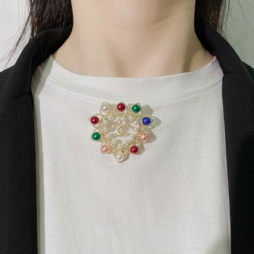 BCB528 Hollow-out heart shape with colorful pearls drop cc brooch pin - ccjewelryacc