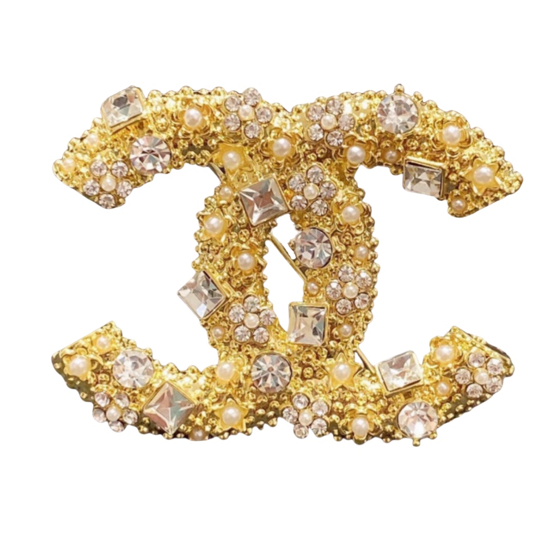 BCB137 Full crystal sparkling CC brooch pin - ccjewelryacc