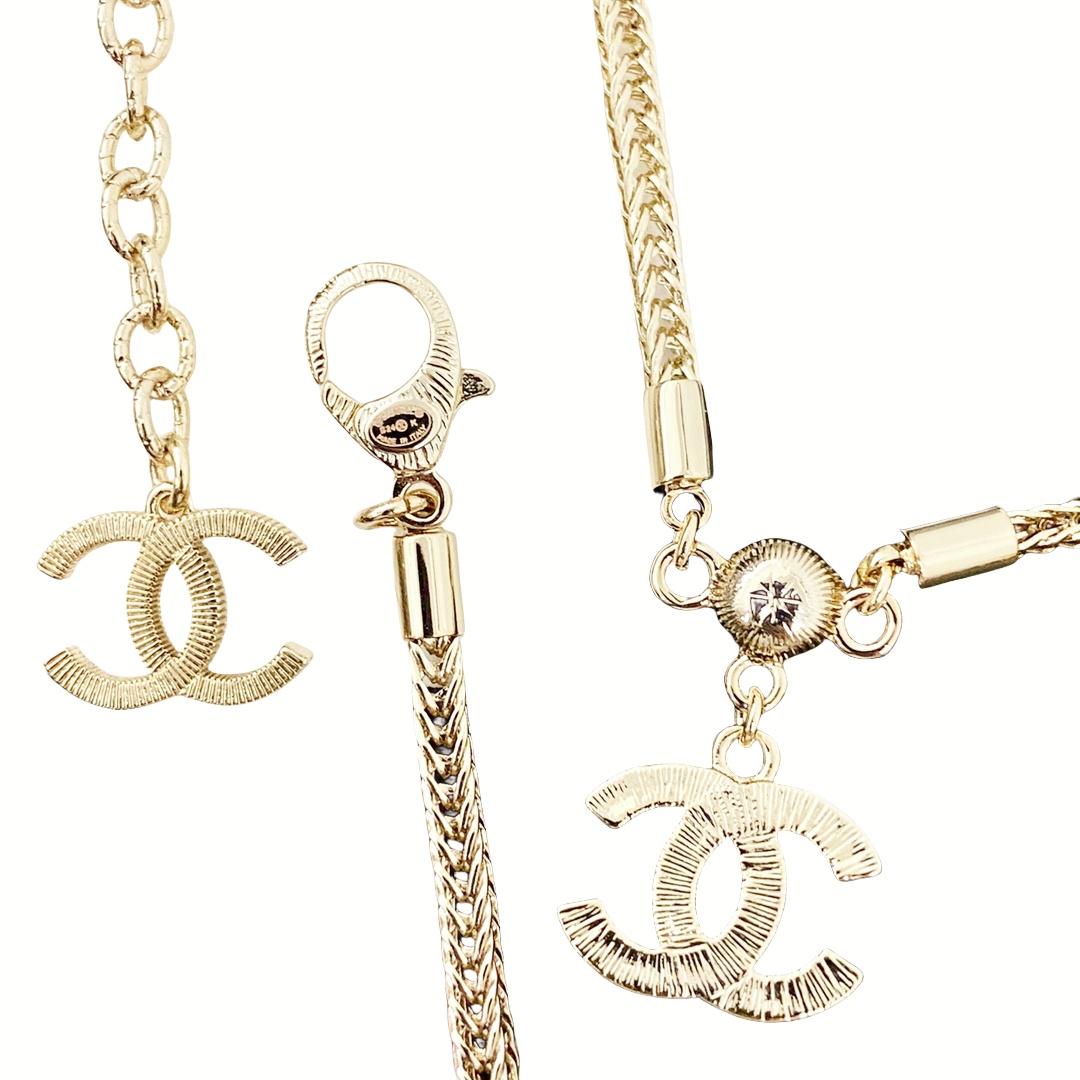 CCN253 Metal chopin chain with Swarovski crystal CC logo Pendant Necklace - ccjewelryacc