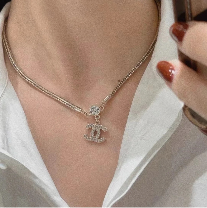 CCN253 Metal chopin chain with Swarovski crystal CC logo Pendant Necklace - ccjewelryacc