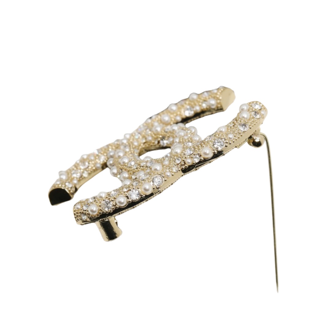 BCB167 Crystal and pearls cc logo brooch pin - ccjewelryacc