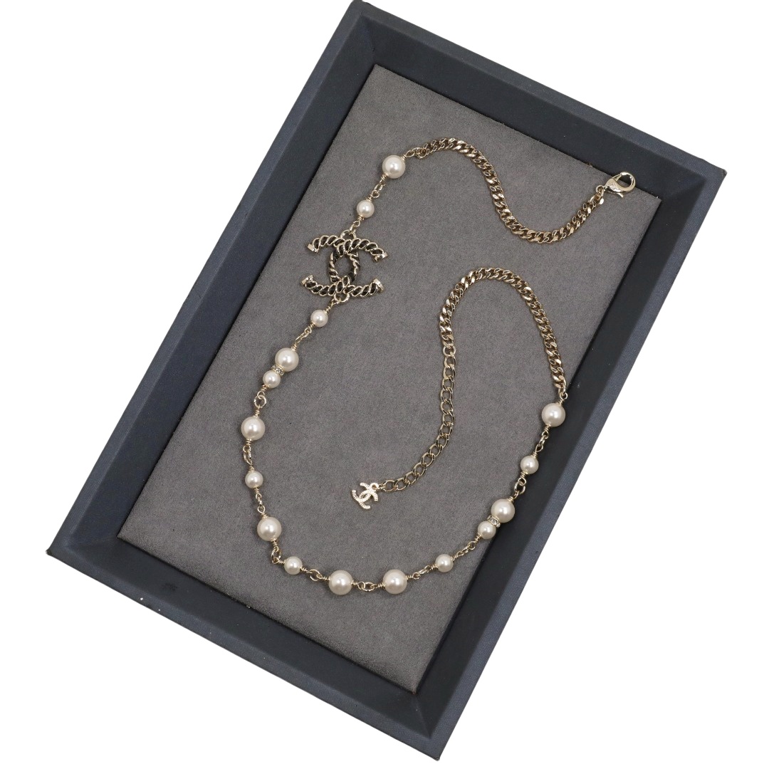 CCN332 Metal leather cc logo pearl choker necklace - ccjewelryacc