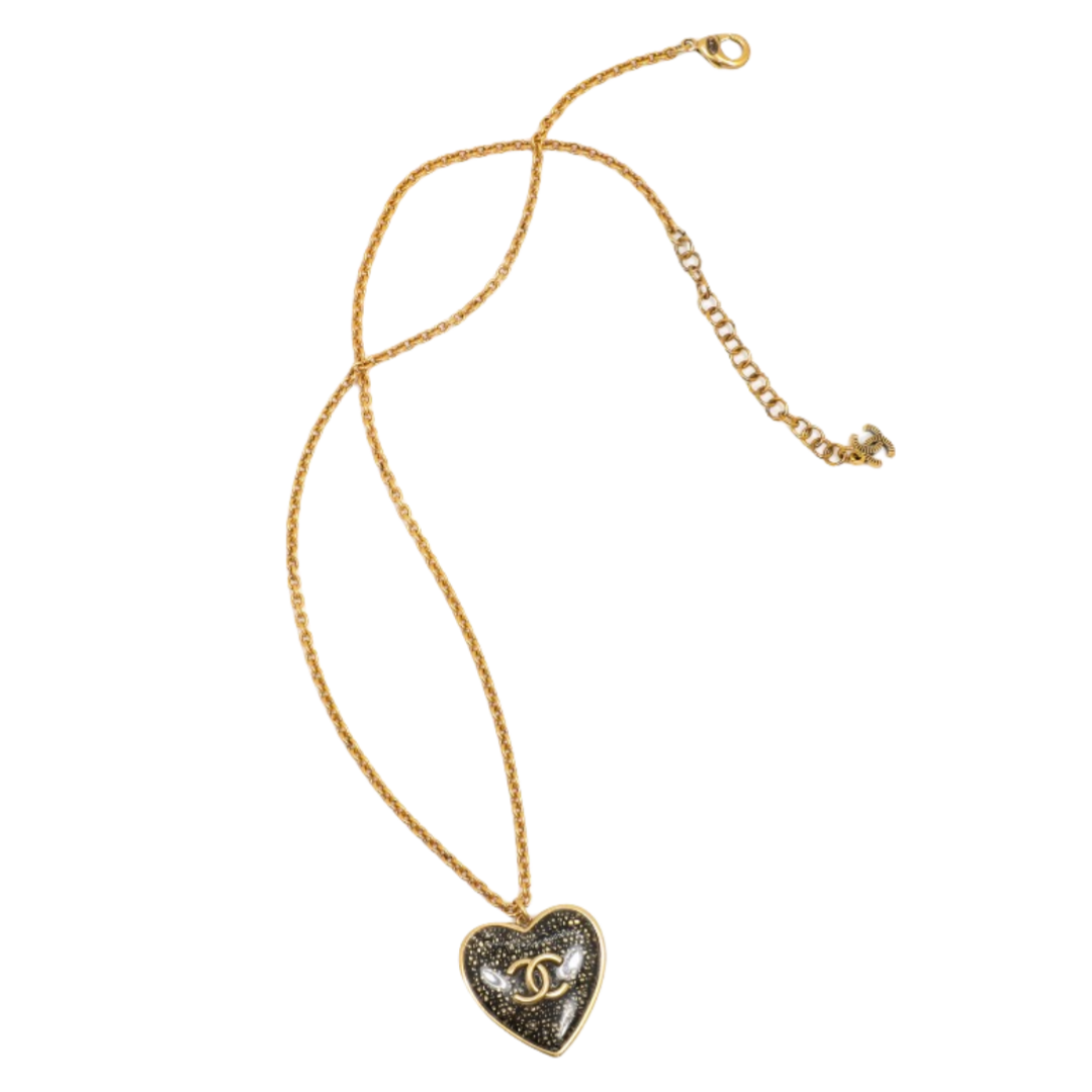 CCN049 Vintage heart with CC logo pendant Necklace - ccfashionjewelry