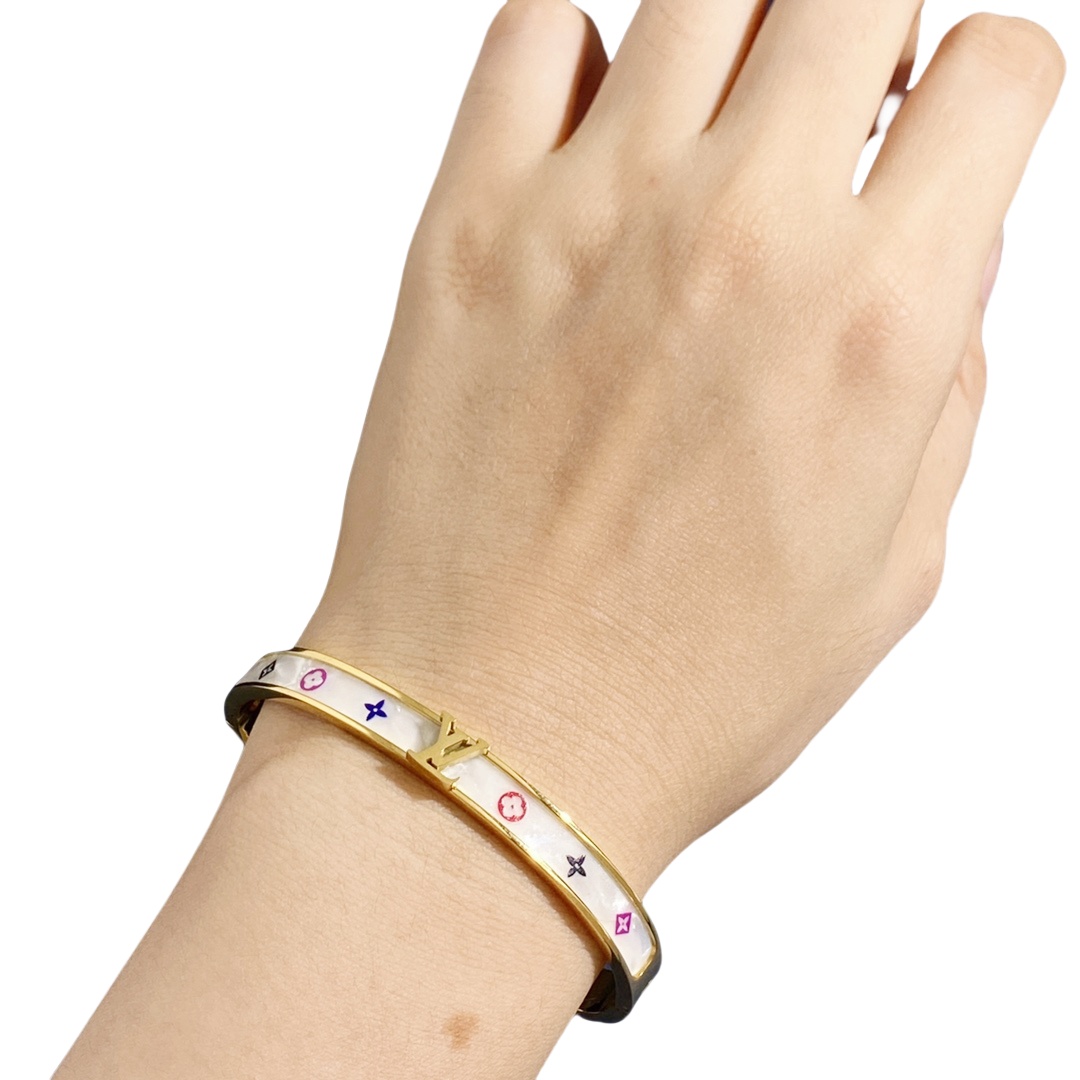 LVS069 LV White mother of pearo with Monogram bangle bracelet for men women - ccjewelryacc
