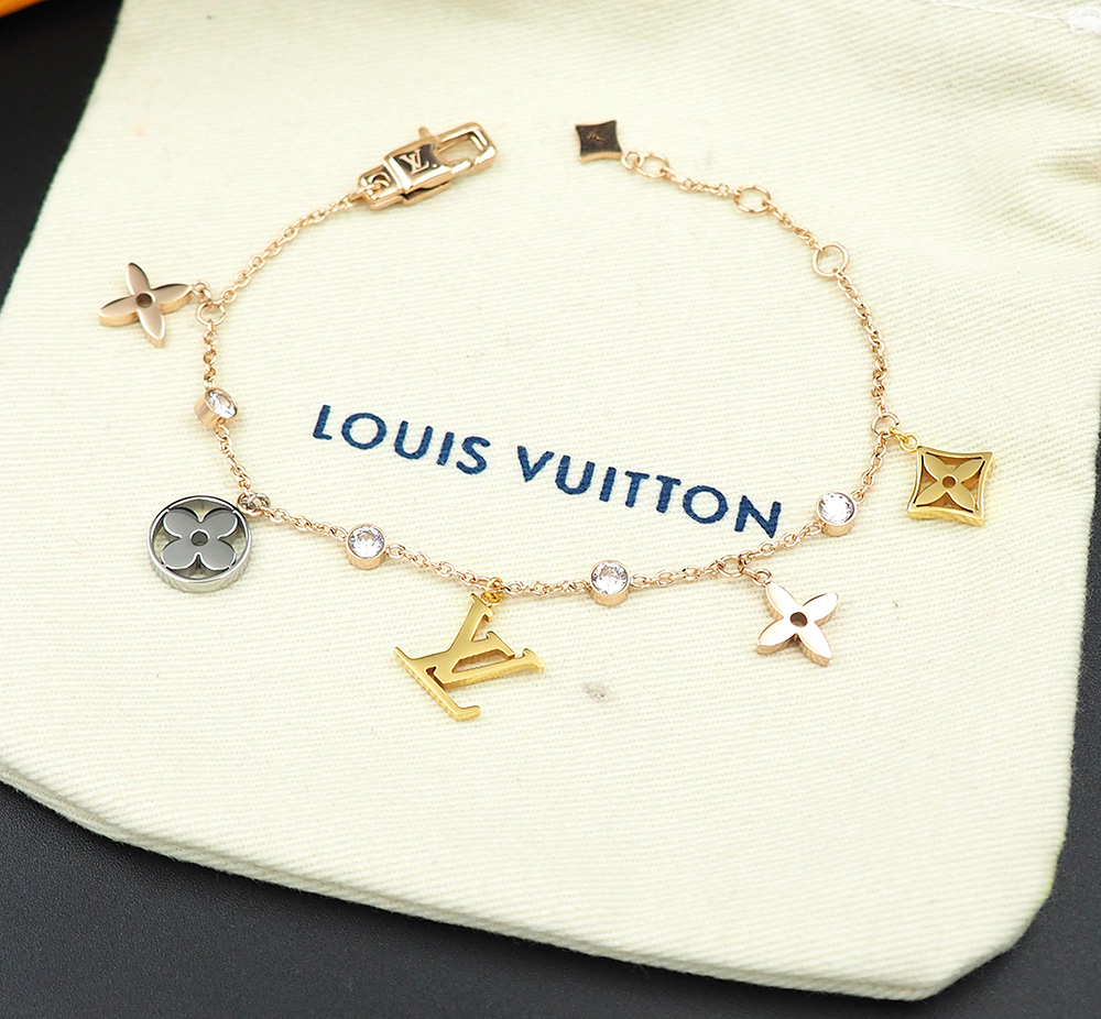 LVS056 Gold Q95689 LV IDYLLE BLOSSOM CHARMS Bracelet - ccfashionjewelry