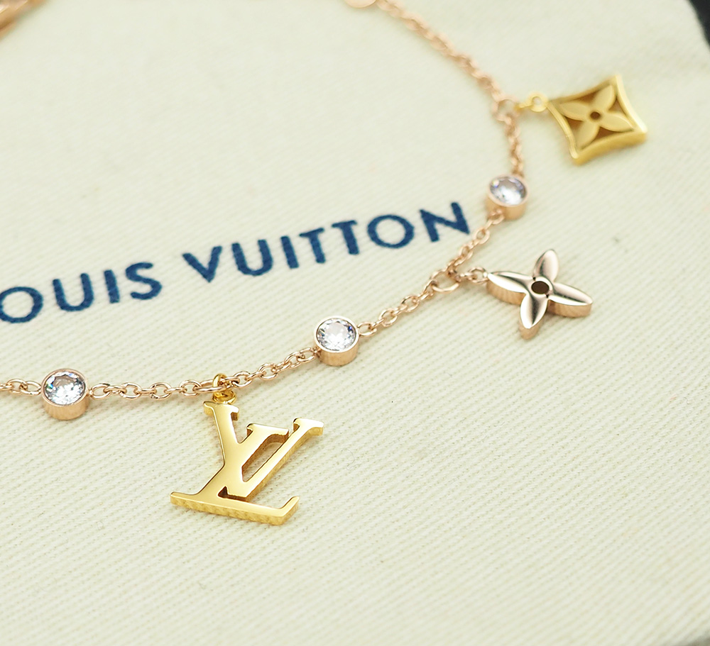 LVS056 Gold Q95689 LV IDYLLE BLOSSOM CHARMS Bracelet - ccjewelryacc