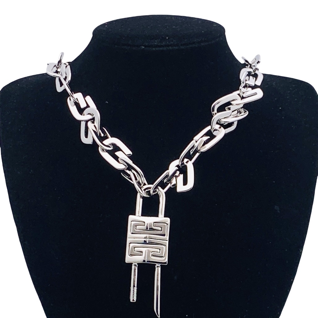 GVN005 Gold Lock necklace in metal Large - ccjewelryacc