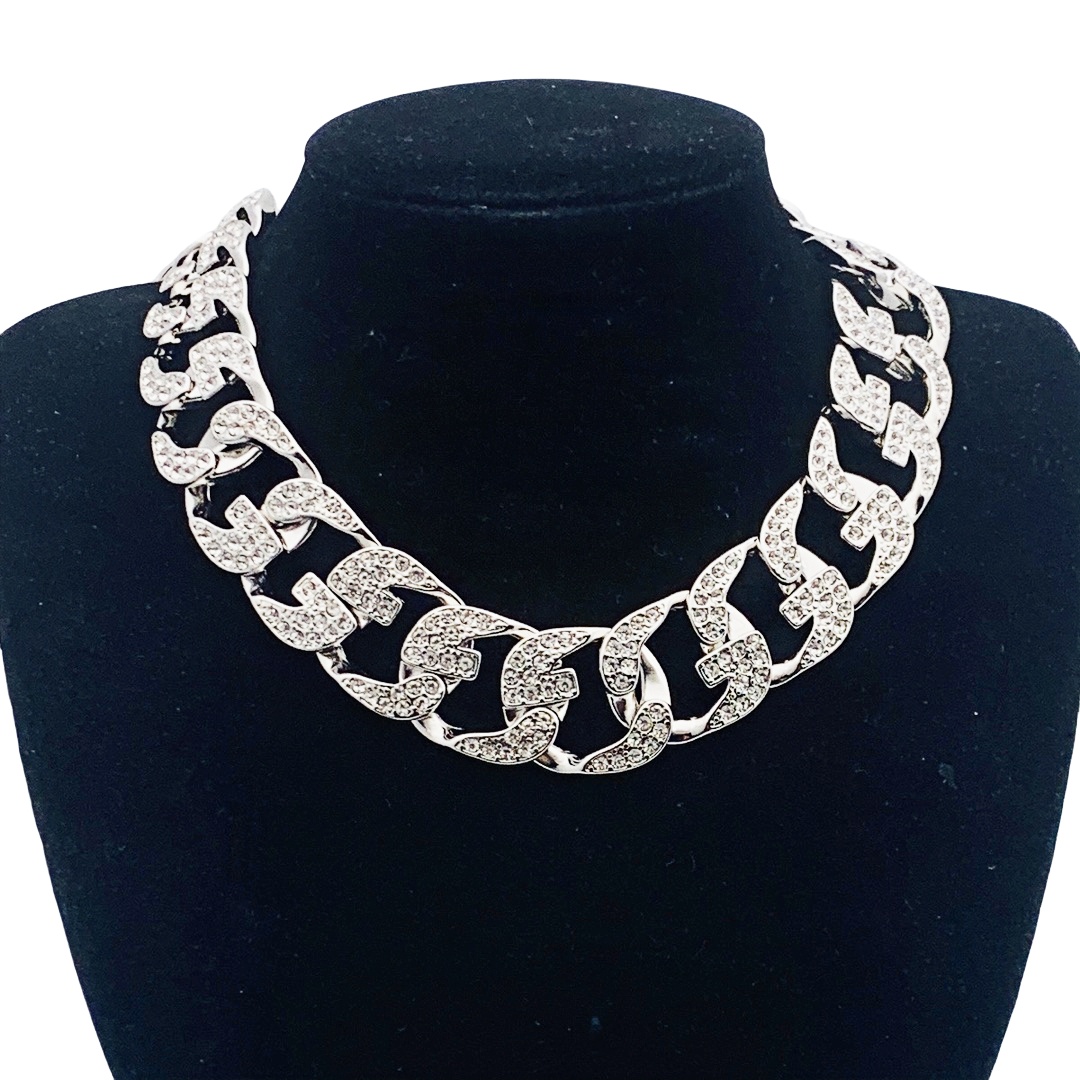 GVN004 Gold Medium G Chain necklace in metal and crystal - ccfashionjewelry