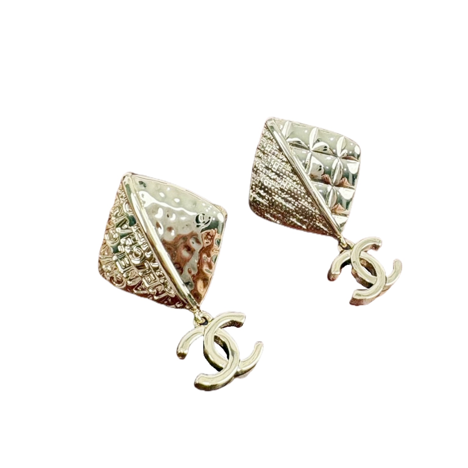 CCE008 Metal rhombic asymmetric embossment letters CC drop earring - ccfashionjewelry