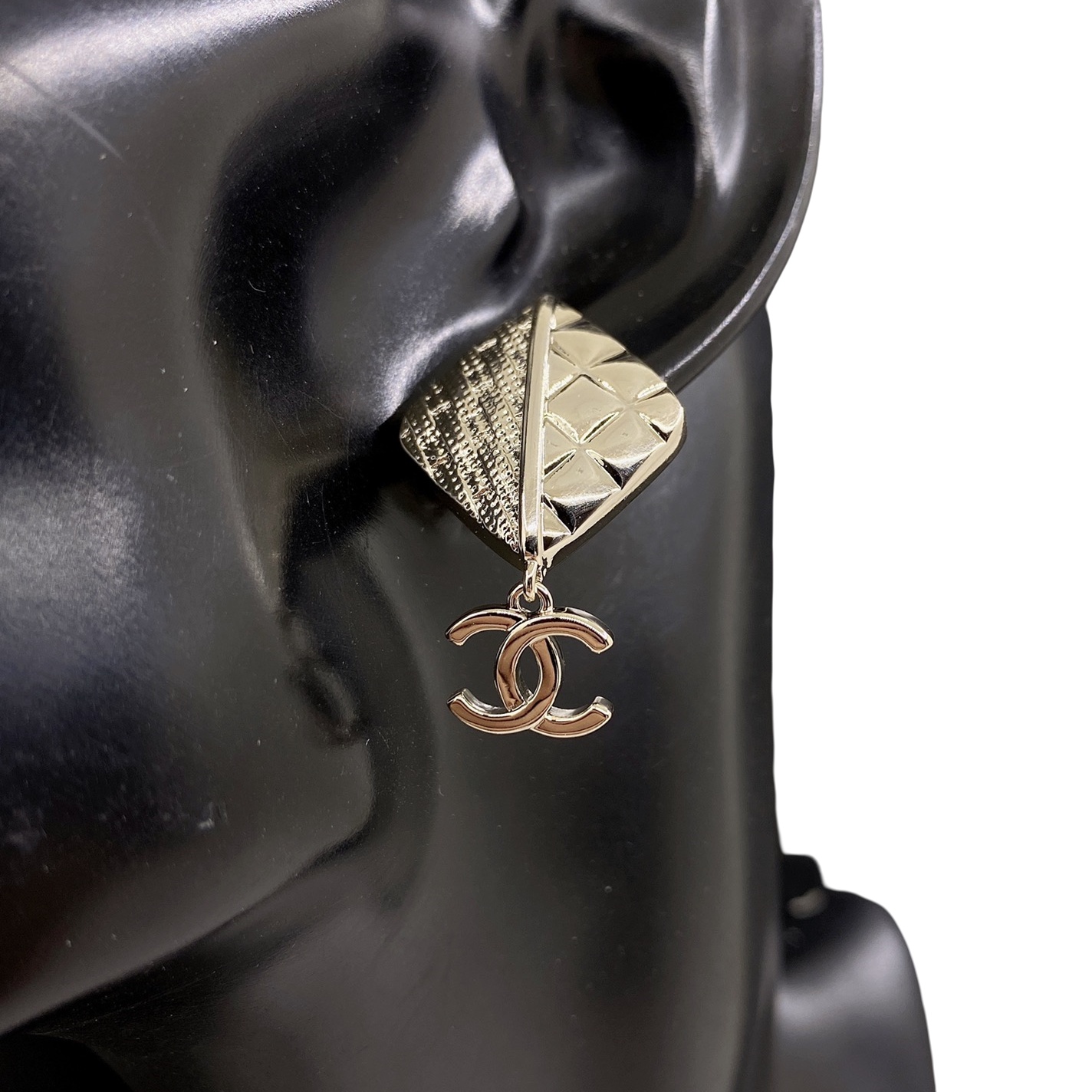 CCE008 Metal rhombic asymmetric embossment letters CC drop earring - ccjewelryacc