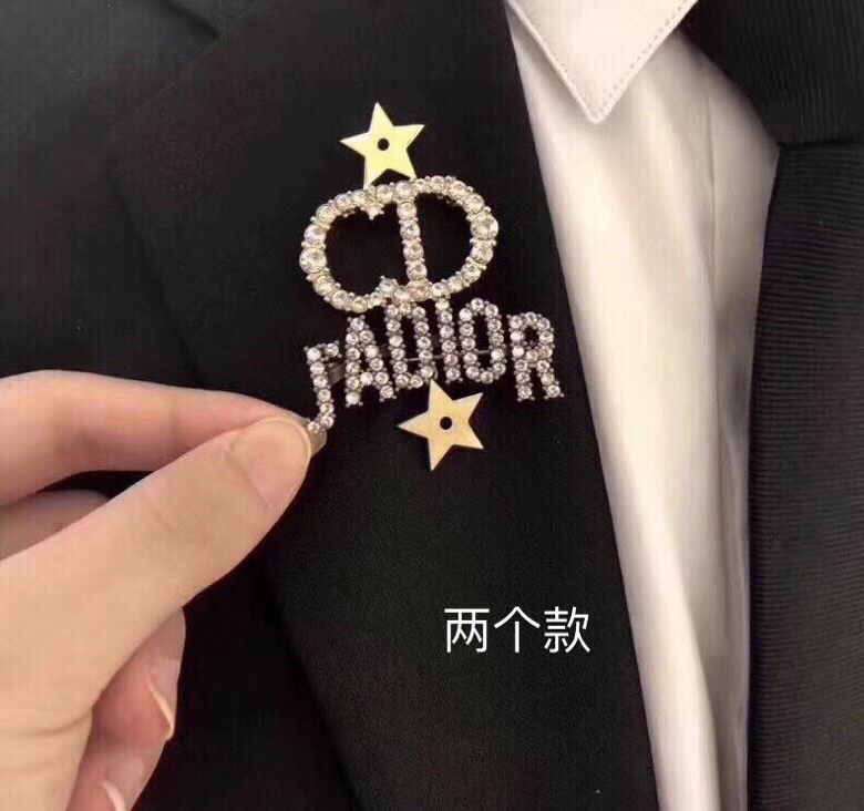 CDB053 Crystal CD letter with star brooch pin - ccjewelryacc