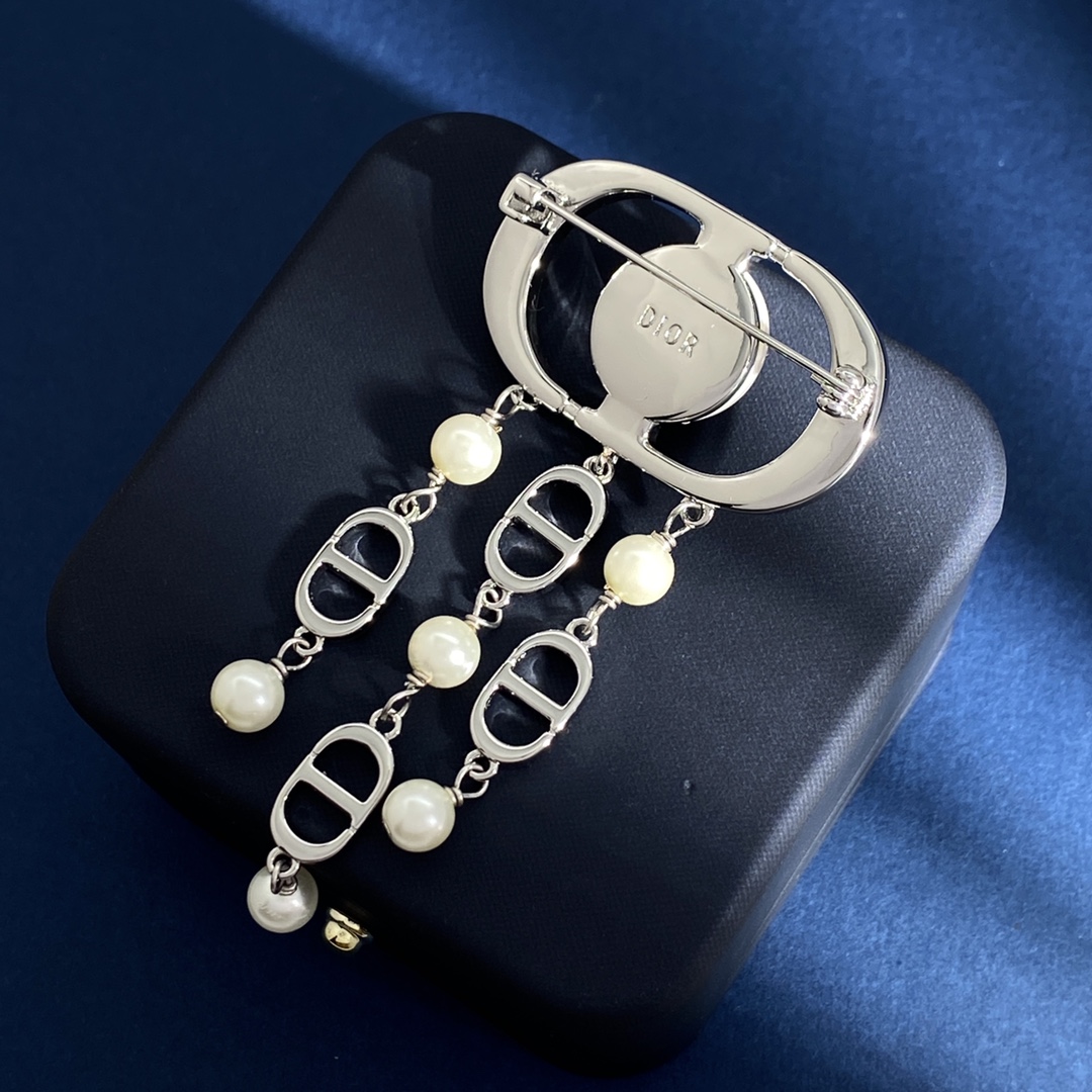 CDB073 CD letter drop pearls tassels brooch pin - ccjewelryacc