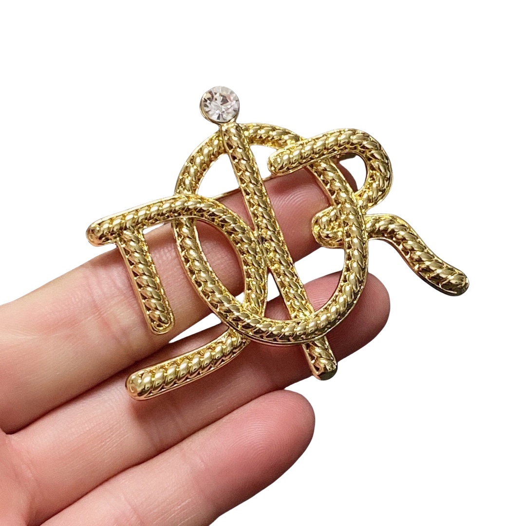 CDB025 Metal Twist CD brooch pin - ccjewelryacc