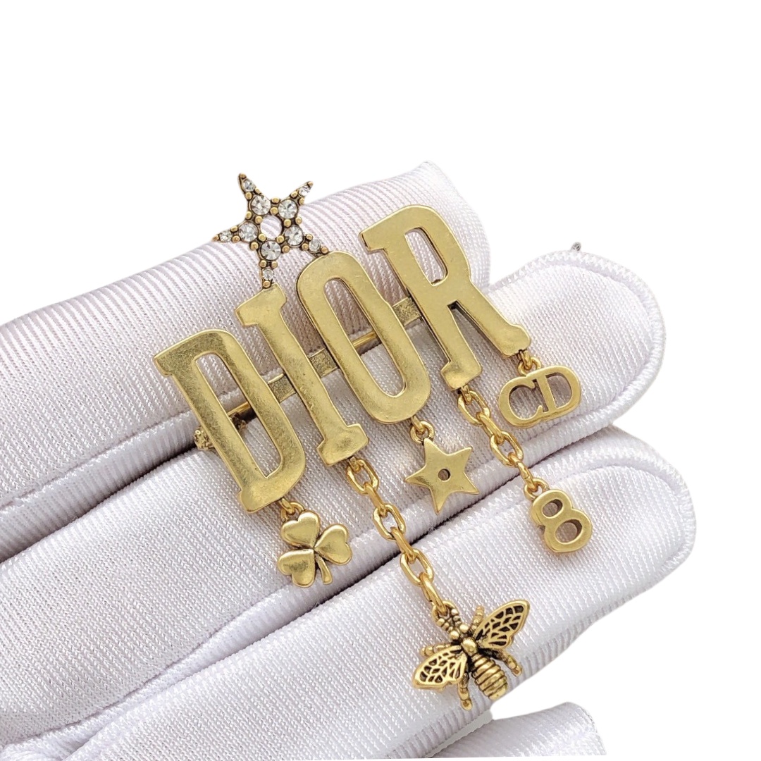 CDB043 Metal star clover bee No 8 CD Letter charms tassels brooch pin - ccjewelryacc