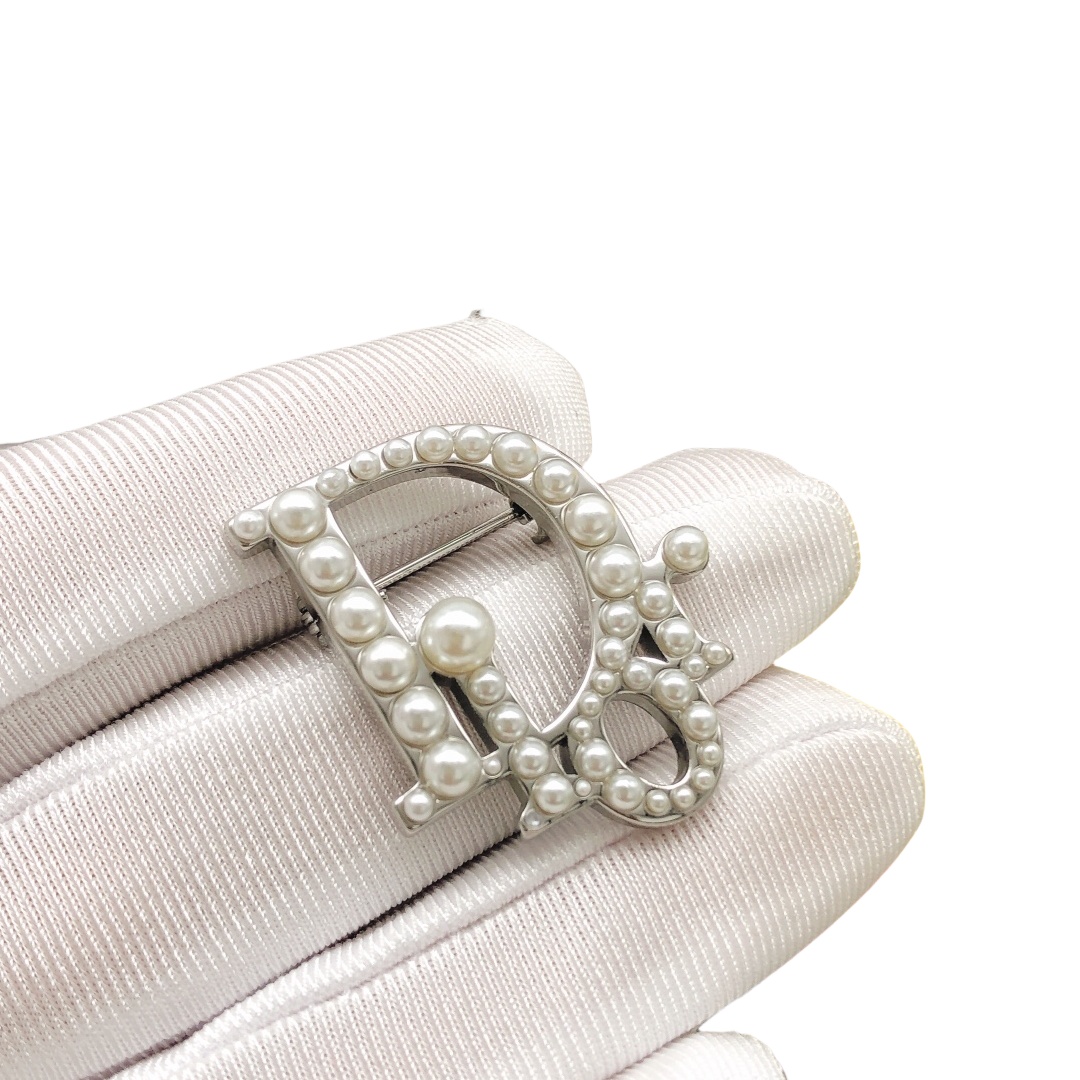 CDB030 Pearl D I O R Letters CD brooch pin - ccjewelryacc