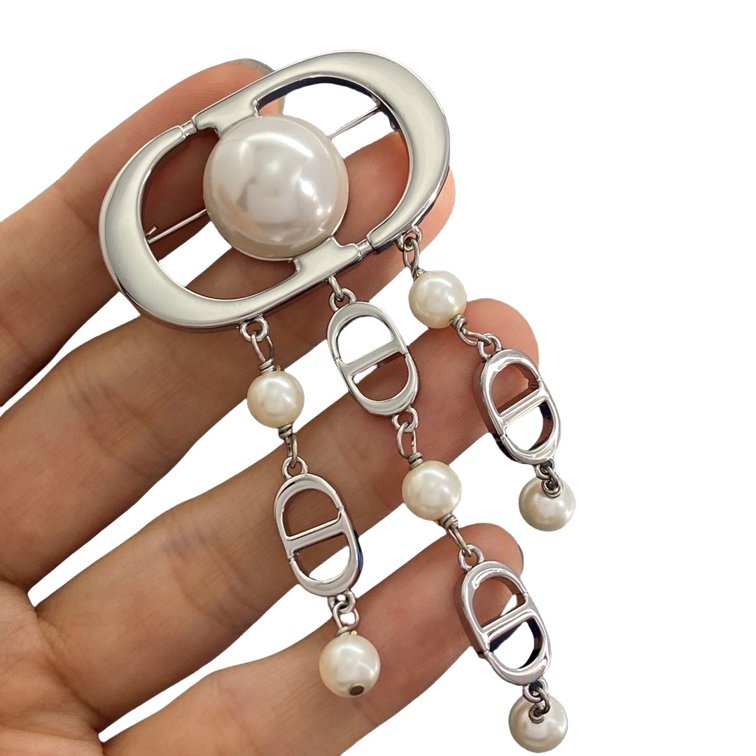 CDB073 CD letter drop pearls tassels brooch pin - ccjewelryacc