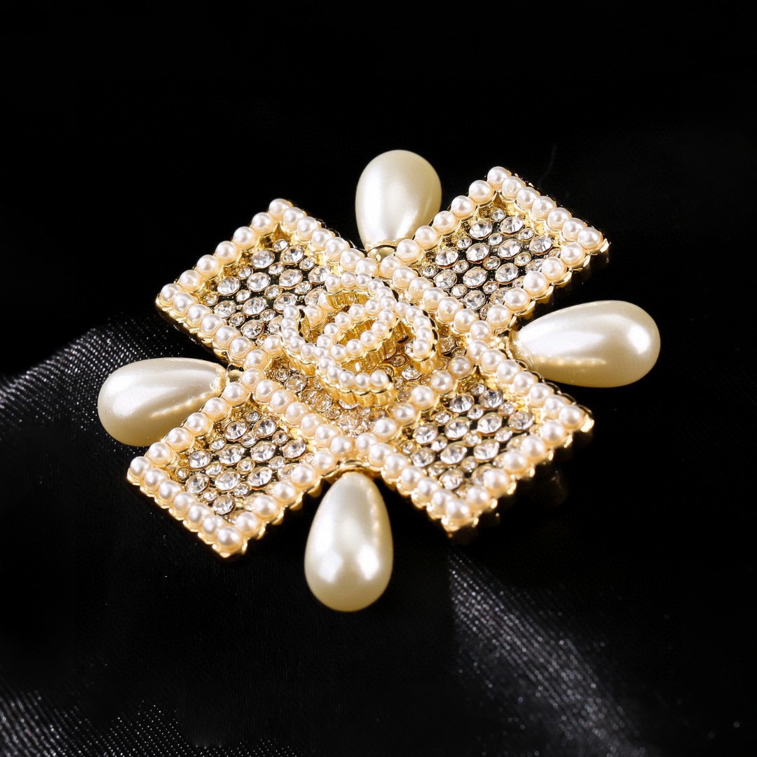 BCB263 Crystal and pearl cross with CC logo brooch pin - ccjewelryacc