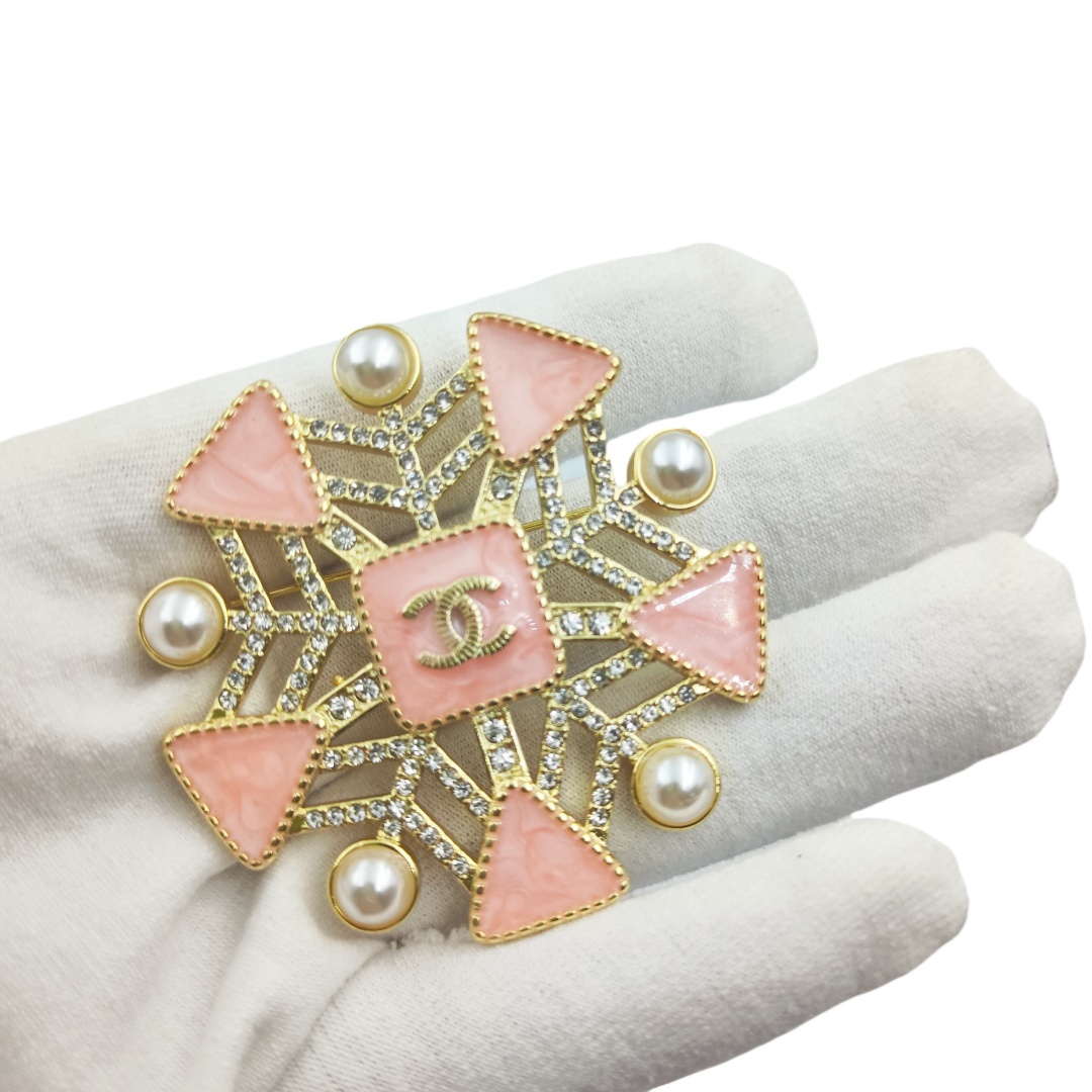 BCB055 CC snowflake brooch - ccjewelryacc