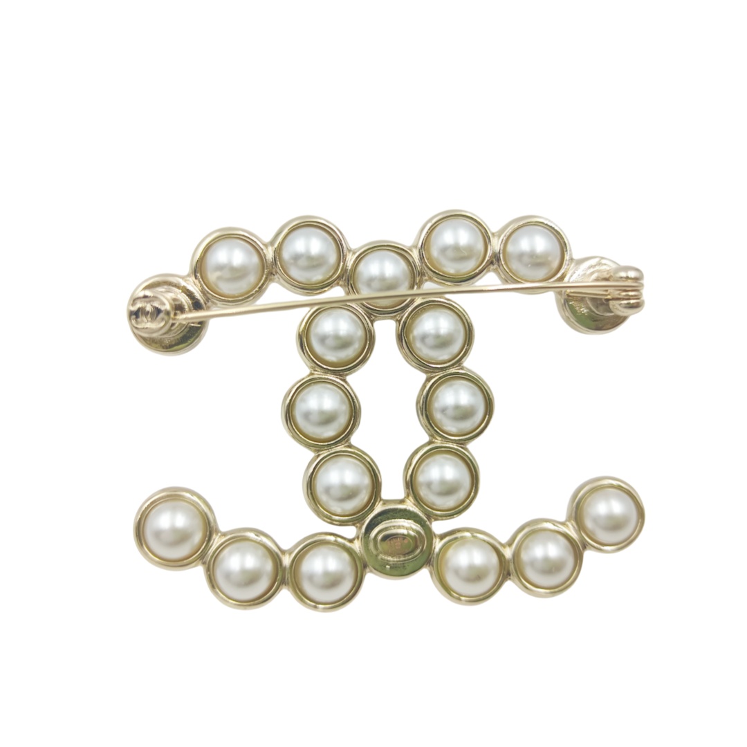 BCB397 24S Pearl CC logo brooch pin - ccjewelryacc