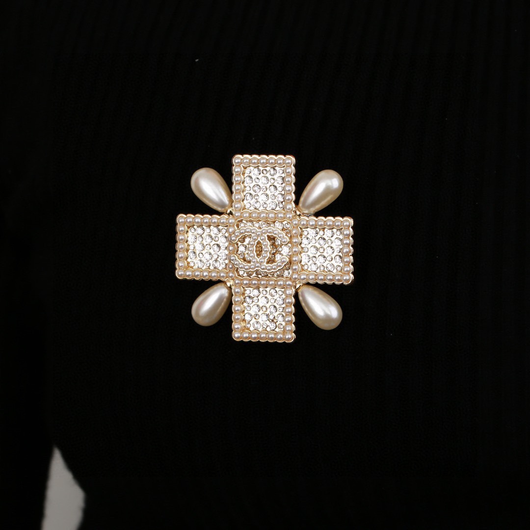 BCB263 Crystal and pearl cross with CC logo brooch pin - ccjewelryacc