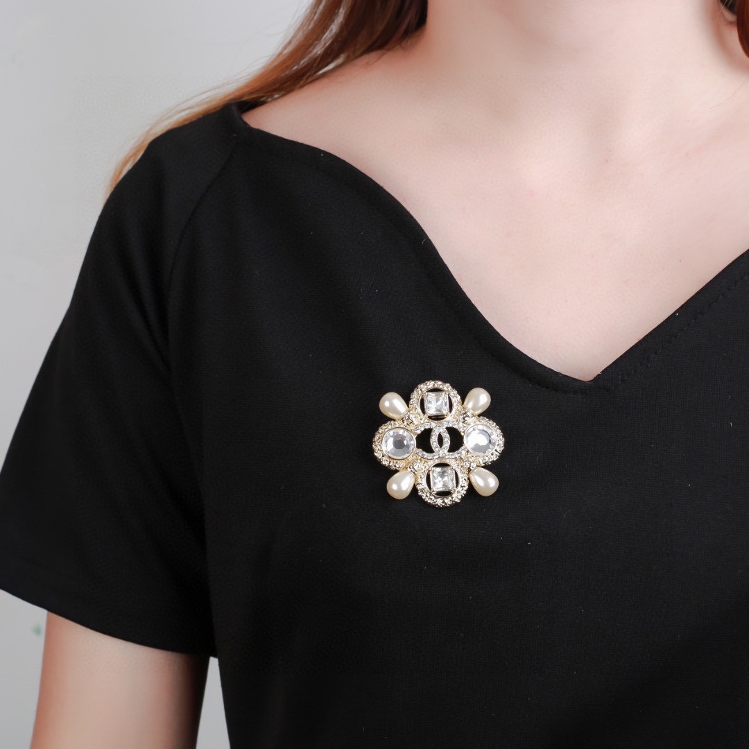 BCB138 Crystal and pearl cross CC brooch pin - ccjewelryacc