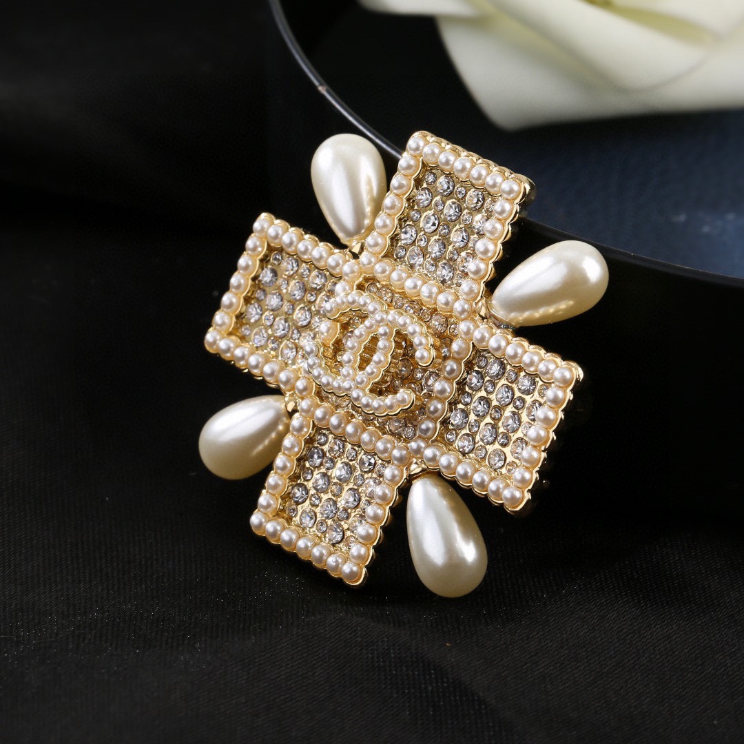 BCB263 Crystal and pearl cross with CC logo brooch pin - ccjewelryacc
