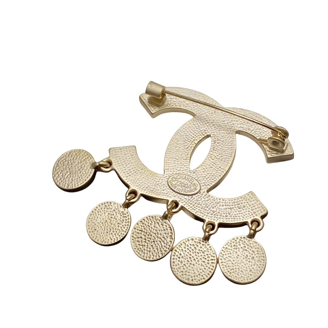 BCB236 Metal enamel CC logo brooch pin with clover  perfume bottle No 5 flower charms - ccjewelryacc