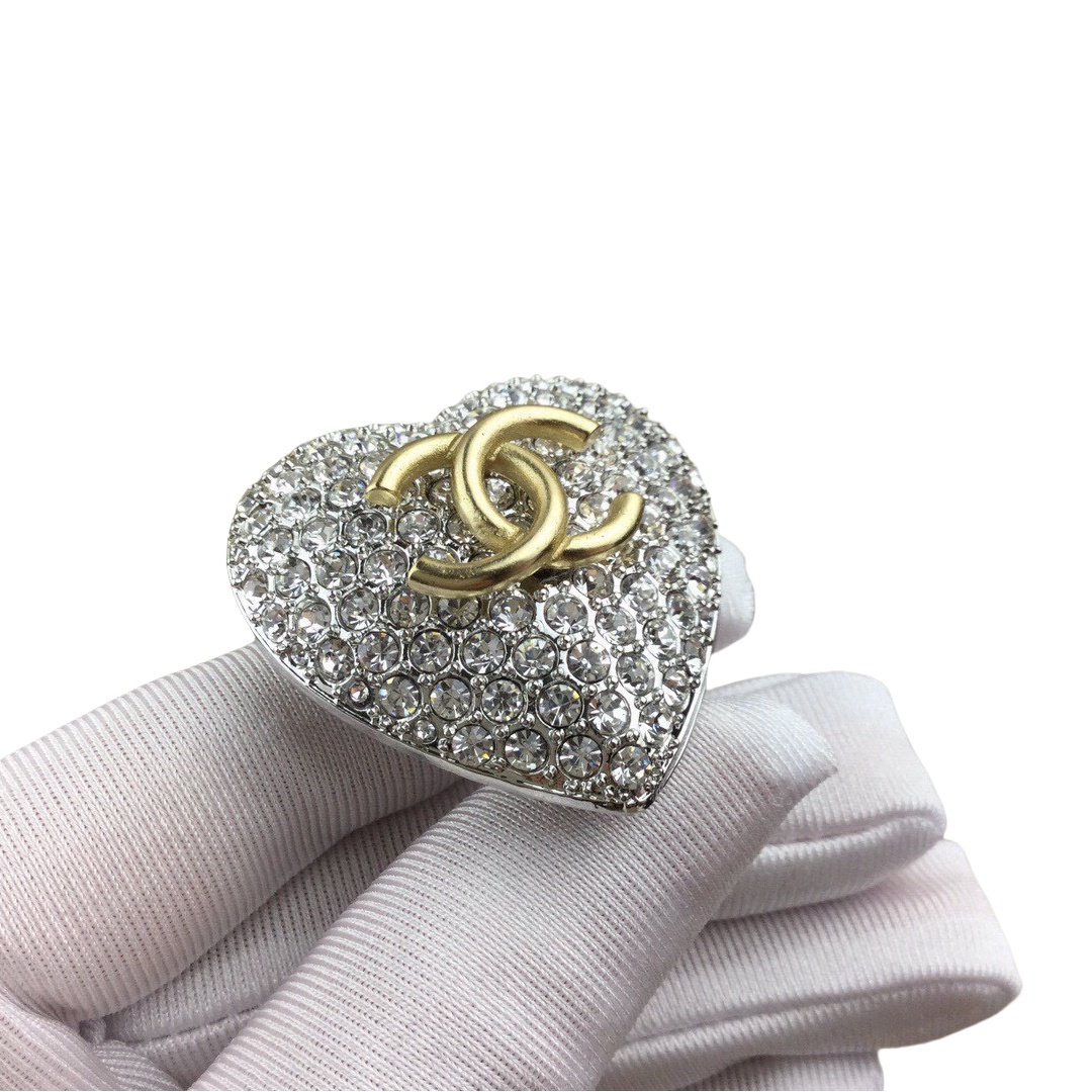 BCB323 Full Swarovski rhinestone sparkling heart with CC logo brooch pin - ccjewelryacc