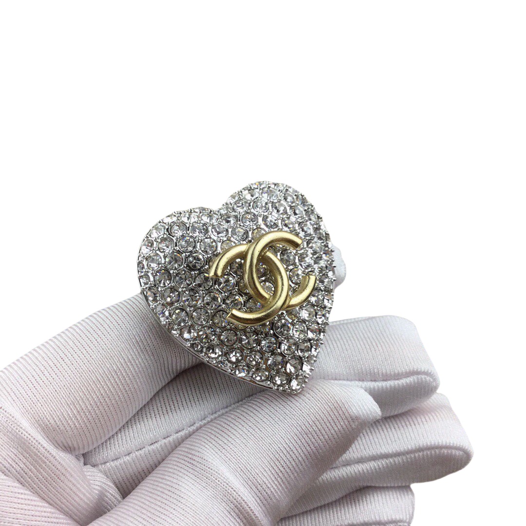 BCB323 Full Swarovski rhinestone sparkling heart with CC logo brooch pin - ccjewelryacc