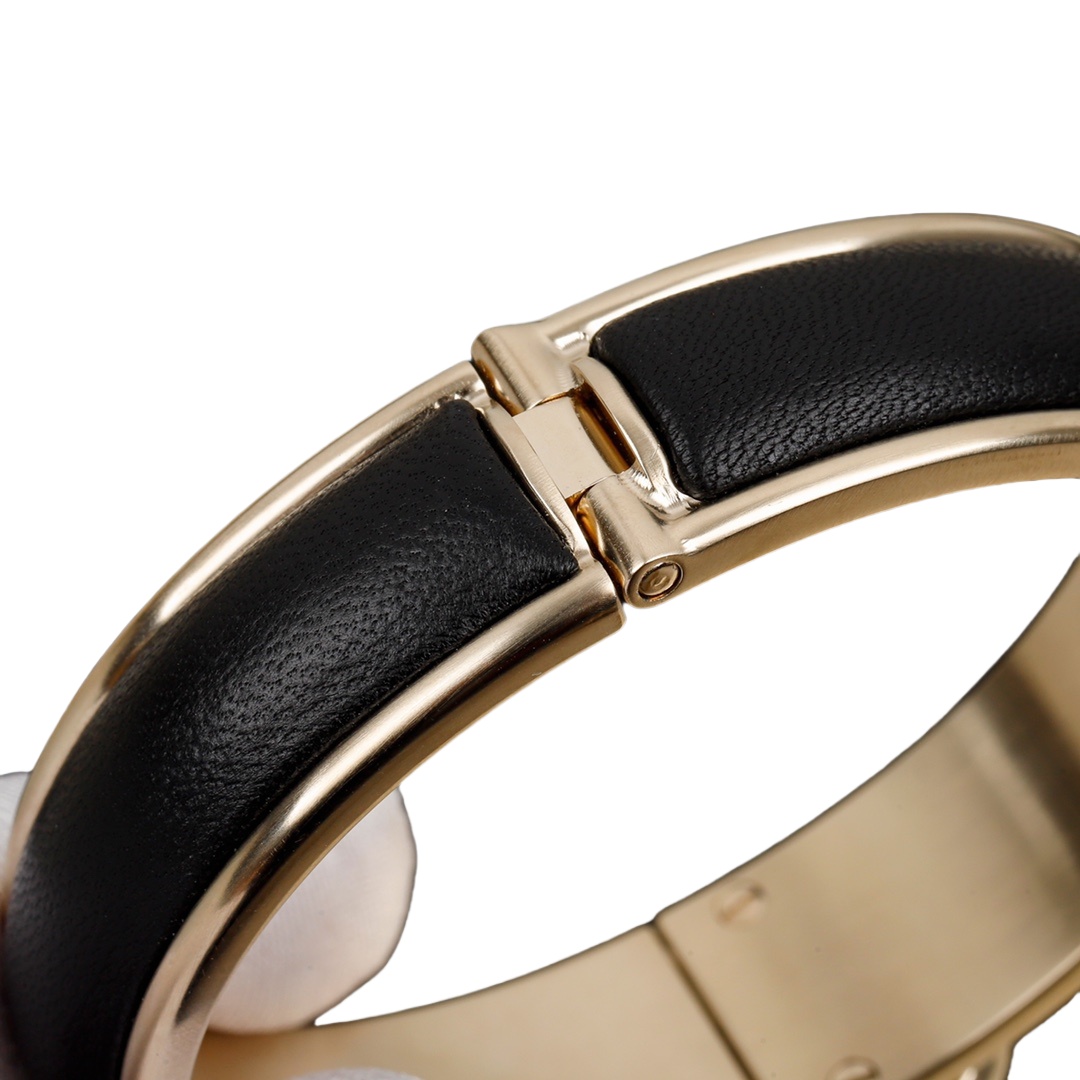 CCS131 Metal black Leather with cc logo bangle bracelet - ccjewelryacc