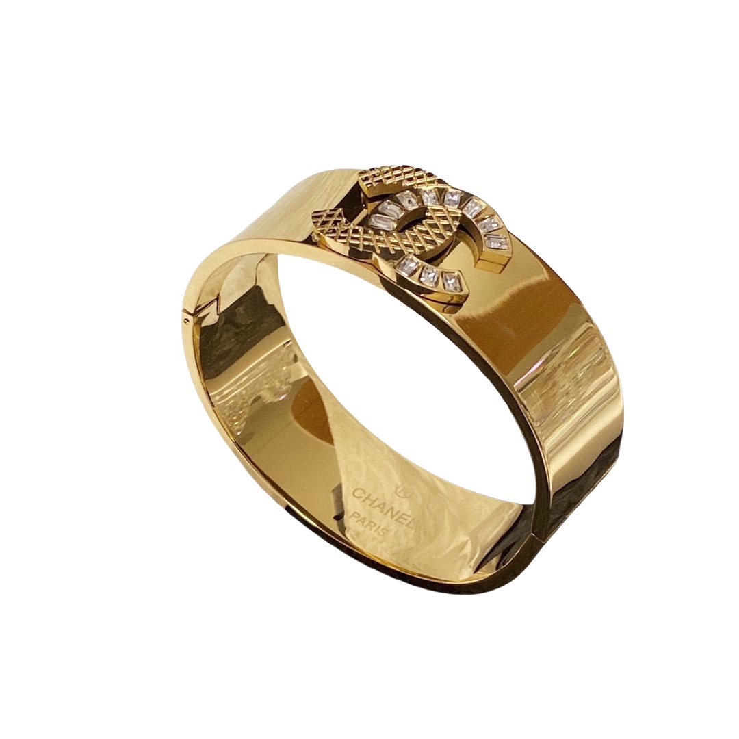 CCS128 Metal diamond cc logo wide cuff bracelet - ccjewelryacc