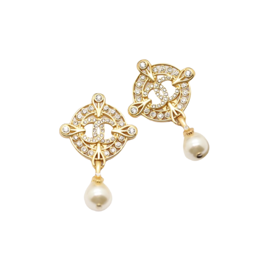 CCE254 23A Vintage maisons d art ateliers collection helm CC stud earring - ccfashionjewelry